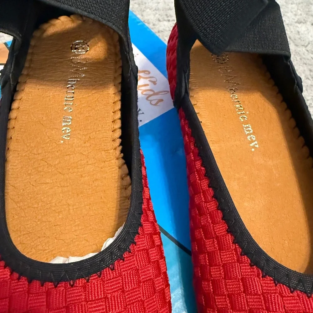 Bernie Mev Kids Red Woven Ballet Flats Black Elastic Ankle Strap Back Zip Kids 1